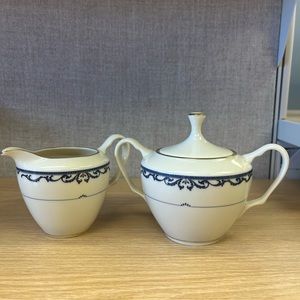 Lenox Liberty sugar and creamer.